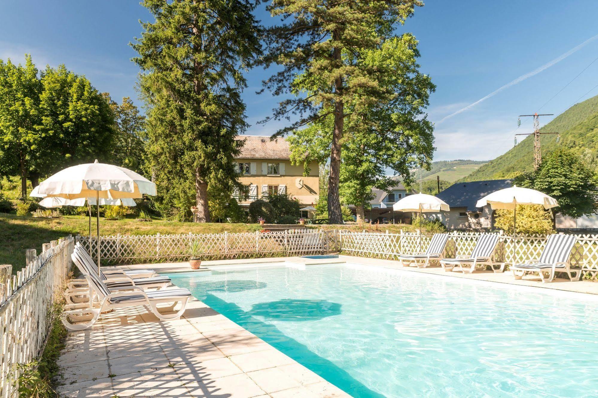 Hotel Du Val D'Aure Cadéac Zewnętrze zdjęcie